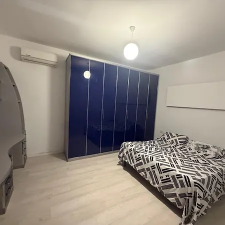 Spacious House With Garden, Terrace And Parking * Vlorë