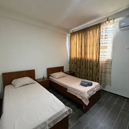 Spacious House With Garden, Terrace And Parking Vakantiehuis